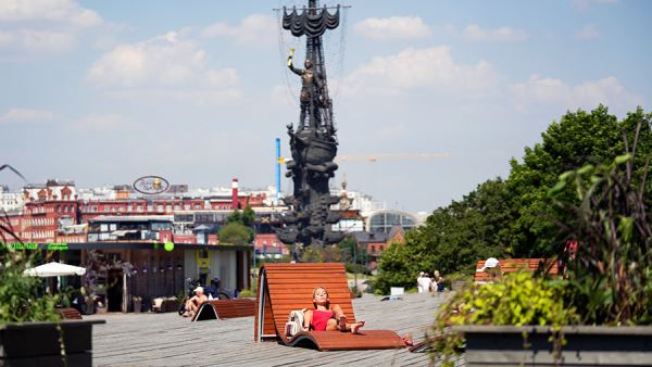 Синоптики спрогнозировали переменную облачность без осадков в Москве 21 апреля