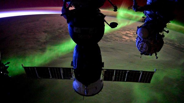 «Союз МС-26» с российско-американским экипажем на борту отстыковался от МКС