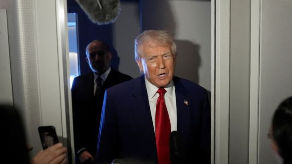 Трамп опроверг заявления о тарифных исключениях для поставщиков из Китая