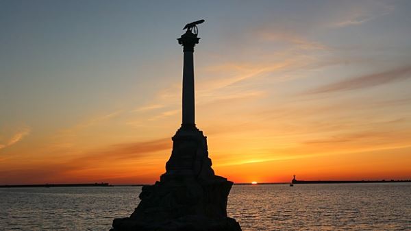 Аксенов: нужно увеличить период бронирования билетов на поезда в Крым до 180 дней