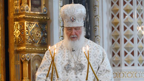 Патриарх Кирилл совершил вечерню с чтением 15 паримий в храме Христа Спасителя