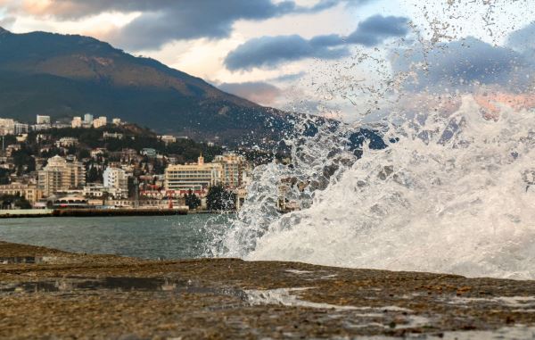 Роспотребнадзор: вода и пляжи в Сочи, Геленджике, Крыму безопасны для купания - новости экологии на ECOportal